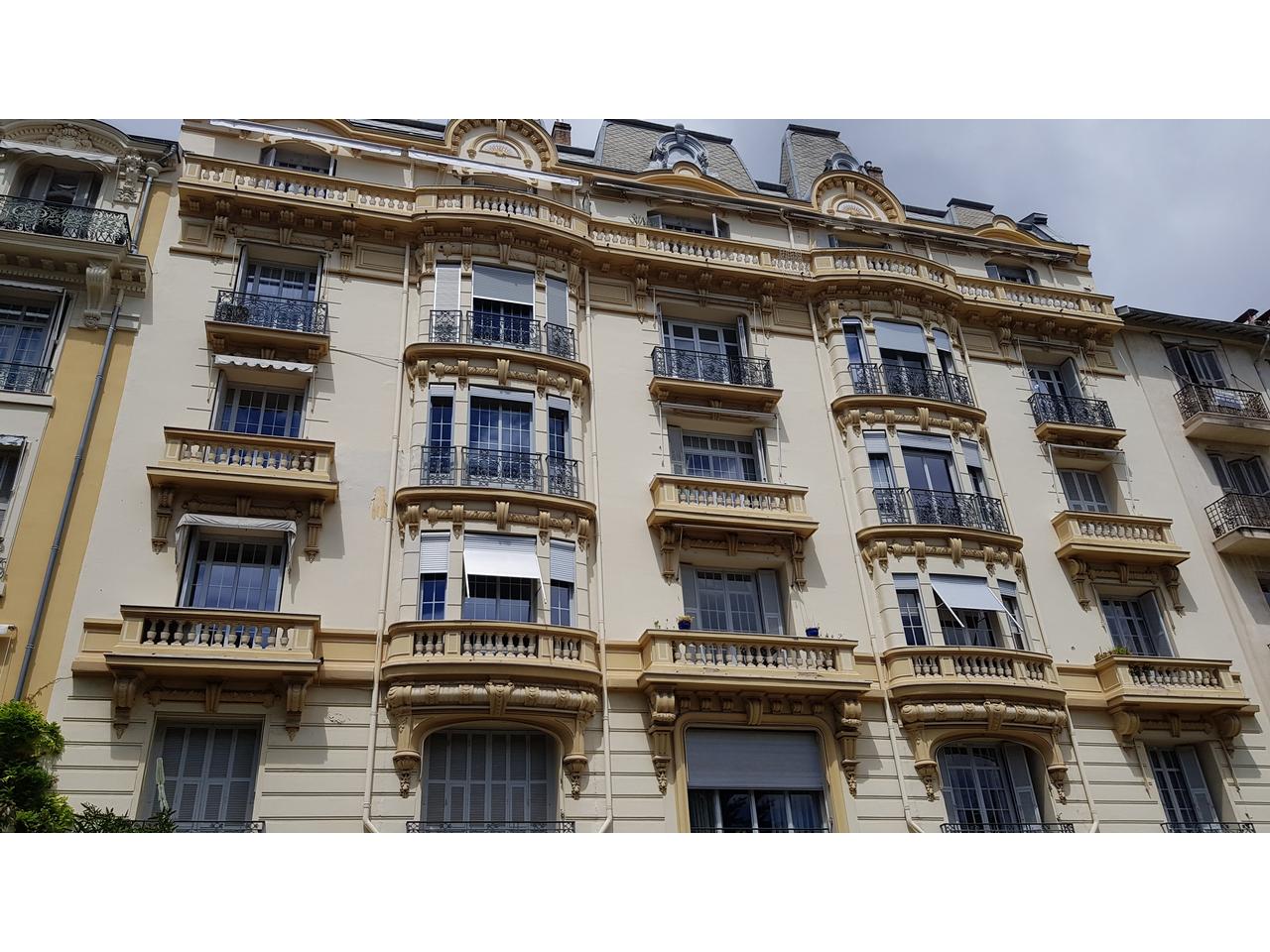 facade.jpg
